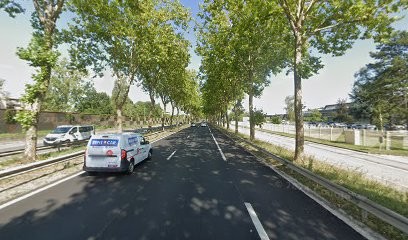 CAR 78, Concessionnaire Automobile à La Verrière