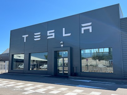 Centre Tesla - Perpignan, Concessionnaire Automobile à Perpignan