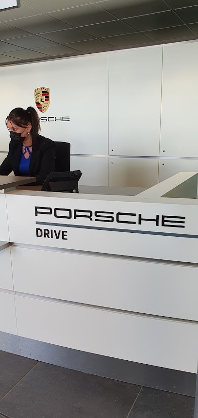 Porsche Drive Roissy, Concessionnaire Automobile à Bonneuil-en-France