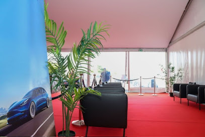 Tesla Valenton Delivery Hub, Concessionnaire Automobile à Valenton