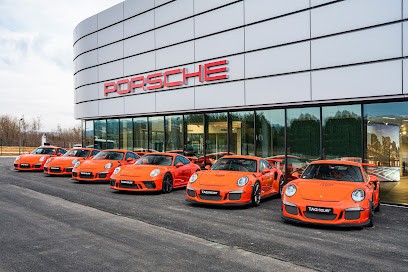 Centre Porsche Paris Ouest, Concessionnaire Automobile à Aigremont