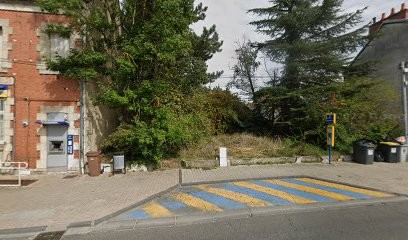 Webmotors, Concessionnaire Automobile à Vierzon