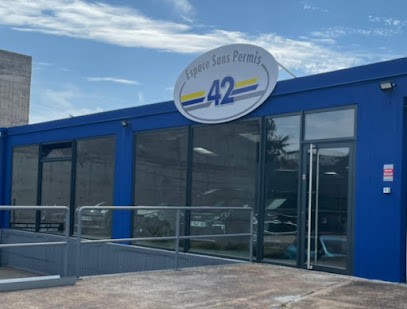 ESPACE SANS PERMIS 42, Concessionnaire Automobile à Saint-Priest-en-Jarez