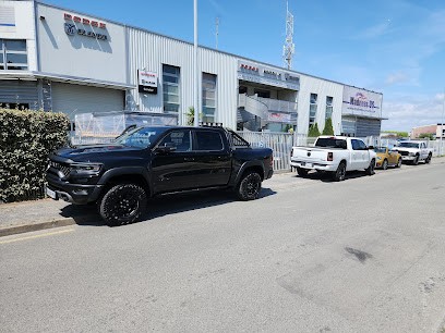 Madness US, Concessionnaire Automobile à Batz-sur-Mer