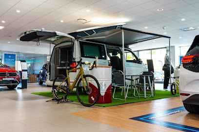 Volkswagen Véhicules Utilitaires Bymycar Dijon Concessionnaire Automobile à Ahuy