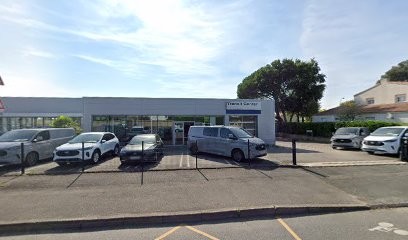 Jaguar At BAUDRY AUTOMOBILES, Concessionnaire Automobile à La Roche-sur-Yon