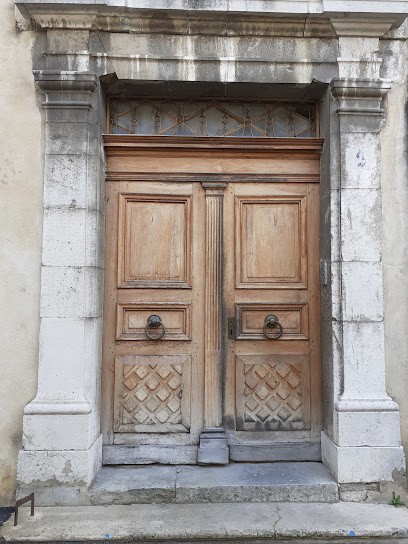 Renault - Garage Favier, Concessionnaire Automobile à Die