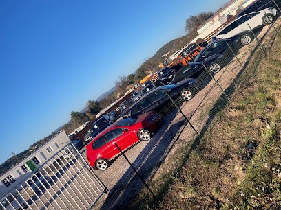 Drive Your Dream, Concessionnaire Automobile aux Arcs