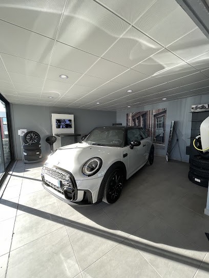 MINI Store NICE PREMIUM MOTORS, Concessionnaire Automobile à Saint-Laurent-du-Var