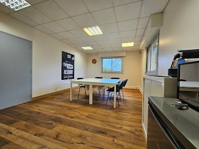 JJ'S Hangar, Concessionnaire Automobile à Lohéac