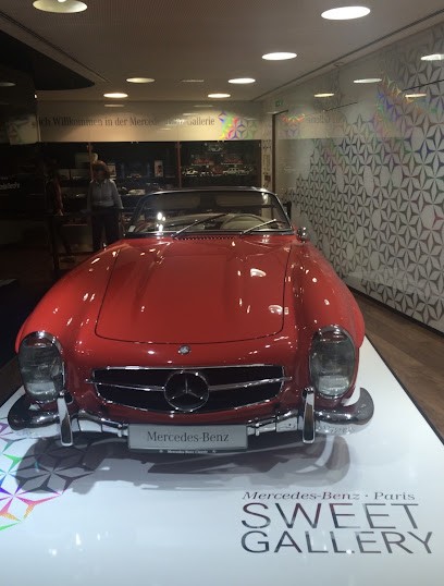 Mercedes-Benz Longchamp Express Service, Concessionnaire Automobile à Paris 16