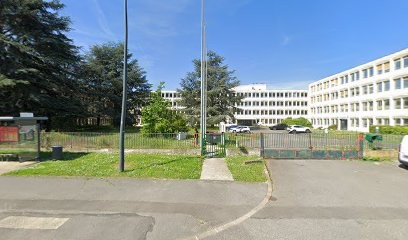 Oskast, Concessionnaire Automobile à Yerres