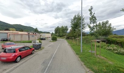 Renault At GARAGE DE LA RUE JEANNE D'ARC Renault, Concessionnaire Automobile à Domène