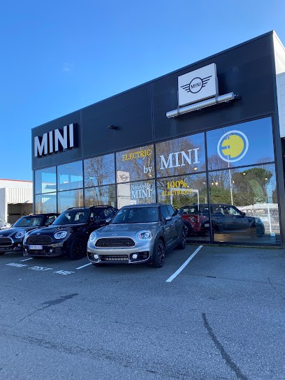 Edenauto Premium MINI Tarbes, Concessionnaire Automobile à Tarbes