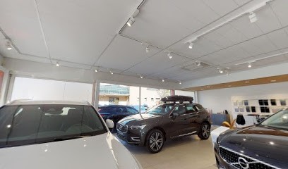 Volvo Fontainebleau LARSON by Autosphere, Concessionnaire Automobile à Avon