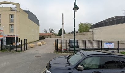 Sacli, Concessionnaire Automobile à Lamorlaye