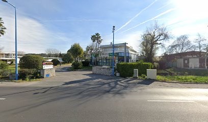 Jaguar At CARROSSERIE LECOQ RIVIERA, Concessionnaire Automobile à Mandelieu-la-Napoule