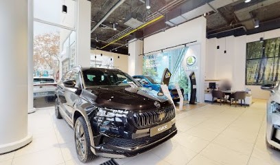 ŠKODA Rueil-Malmaison Advance - CAR LOVERS, Concessionnaire Automobile à Rueil-Malmaison