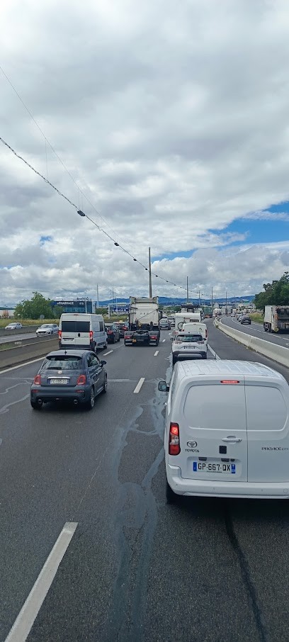 Mini At 6EME AVENUE, Concessionnaire Automobile à Vénissieux