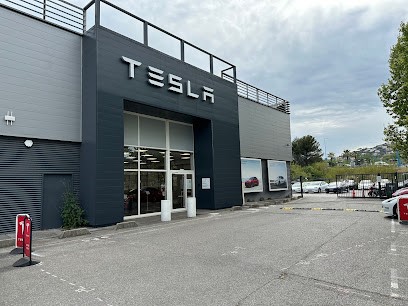 Centre Tesla - Cannes - Mandelieu, Concessionnaire Automobile à Mandelieu-la-Napoule