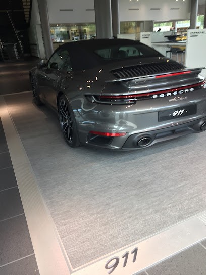 Porsche Drive Centre Porsche Paris Vélizy, Concessionnaire Automobile à Vélizy-Villacoublay