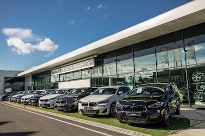 BMW - BMW i. Space Welcome, Concessionnaire Automobile à Champniers